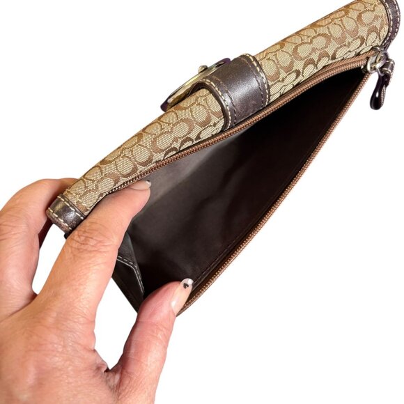 Coach Signature Canvas Leather Wallet Buckle Snap Closure Brown Zip Card Slots - Picture 3 of 6